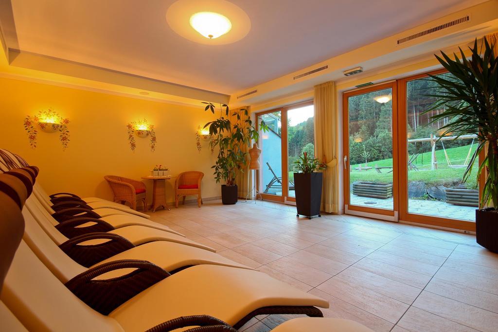 Ladestatthof Hotel Neustift im Stubaital Exterior photo