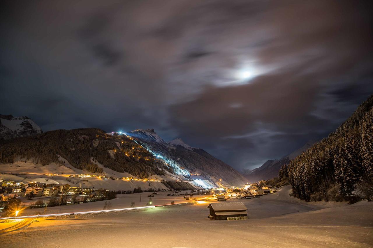 Ladestatthof Hotel Neustift im Stubaital Exterior photo